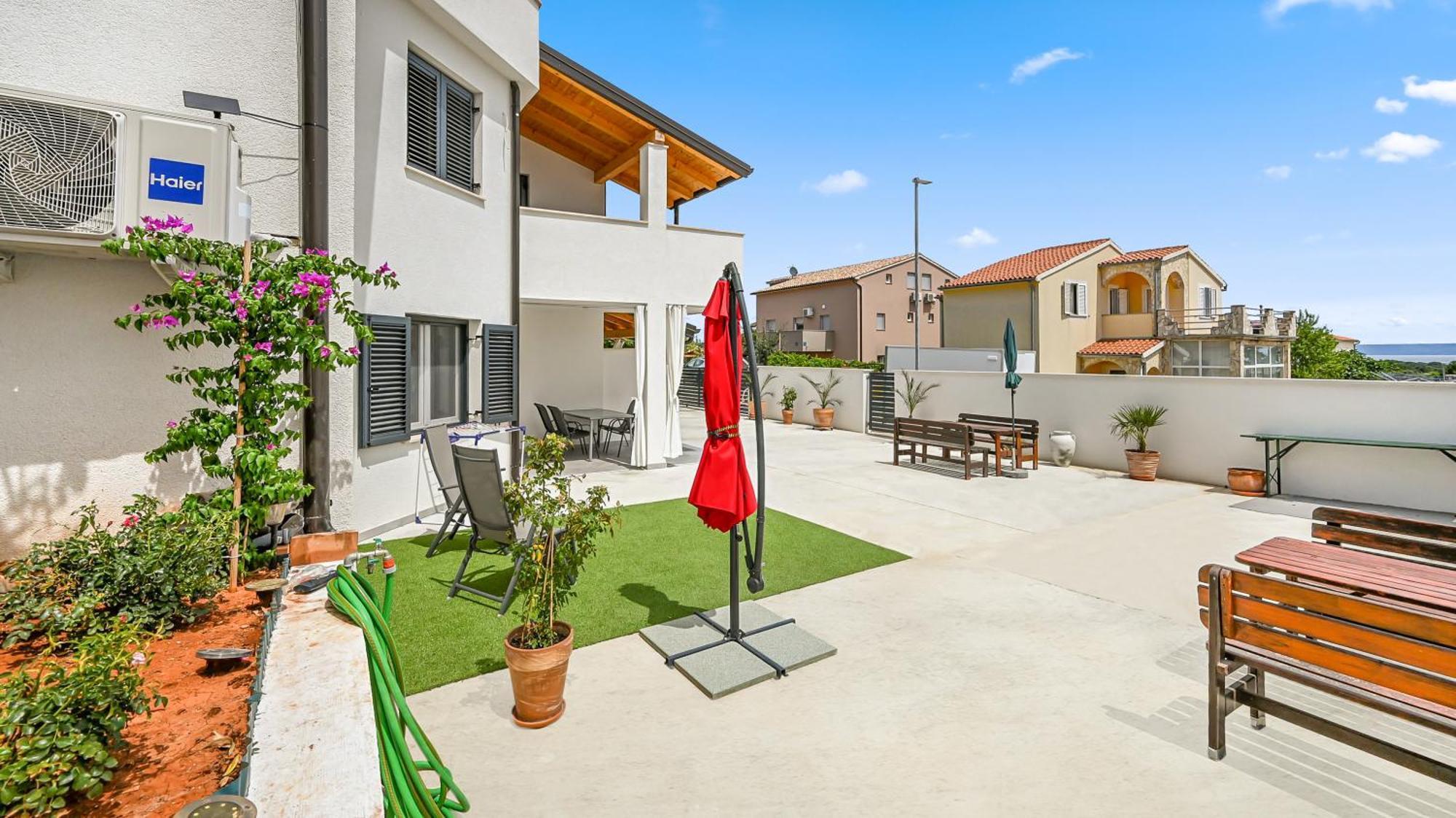 Casa Mira Apartments Liznjan Exterior photo